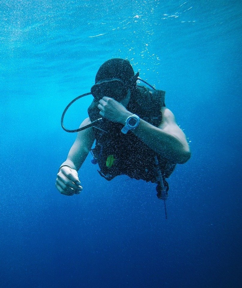 blue-water-1866976_1280(1) blue water 1866976 12801